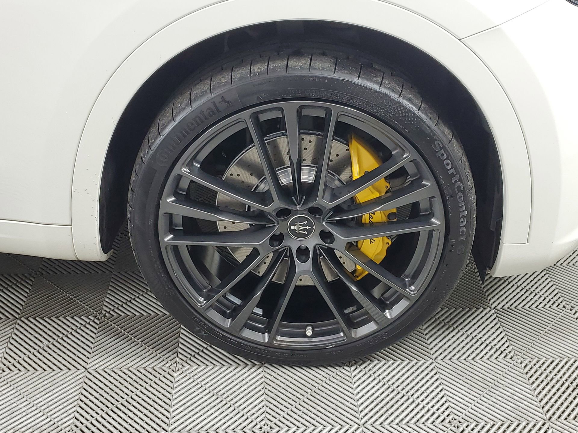 Used 2023 Maserati Levante Modena S image 14