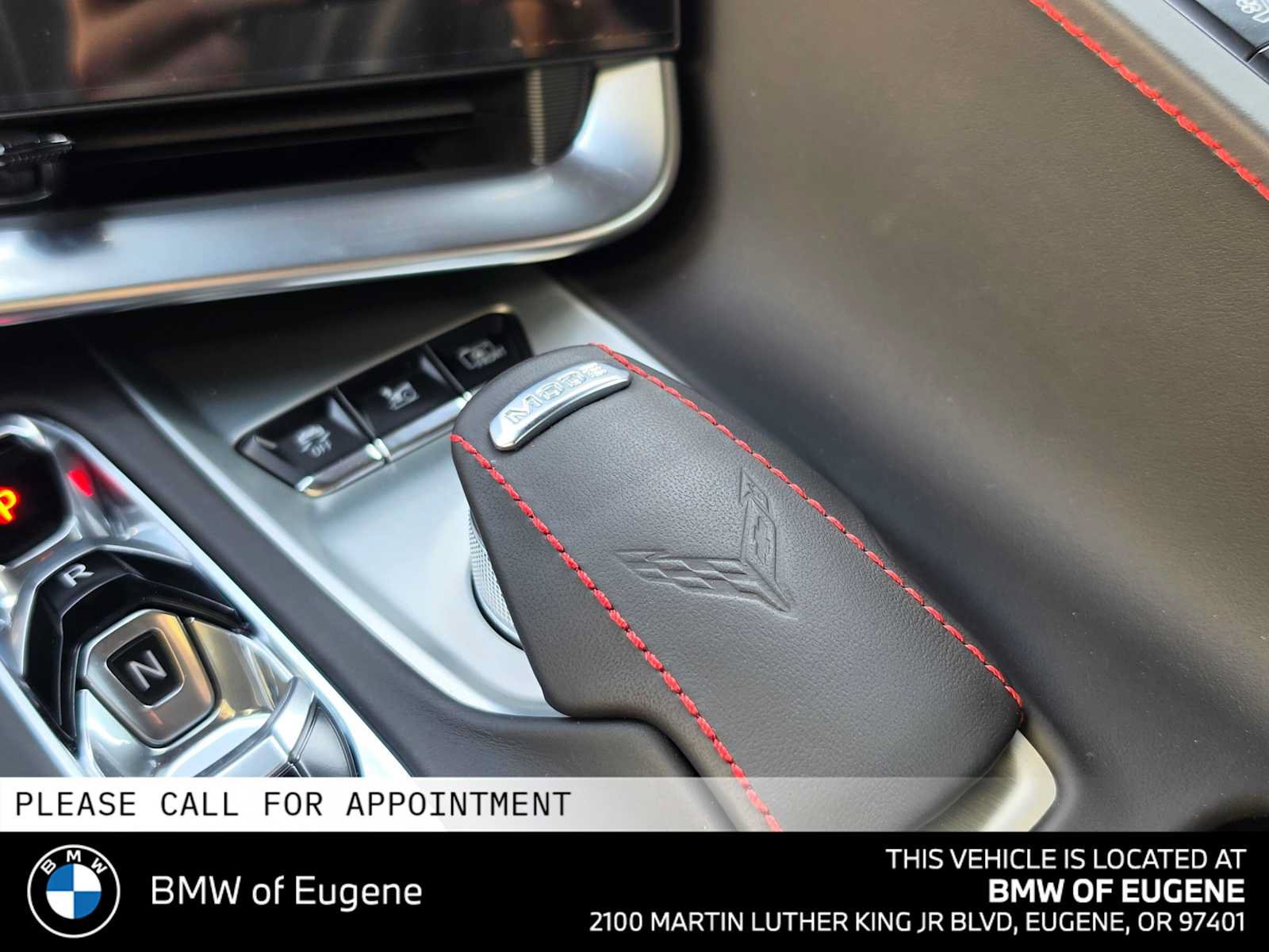 Used 2024 Chevrolet Corvette Stingray Premium Cpe w/ Z51 Performance Package RWD image 32