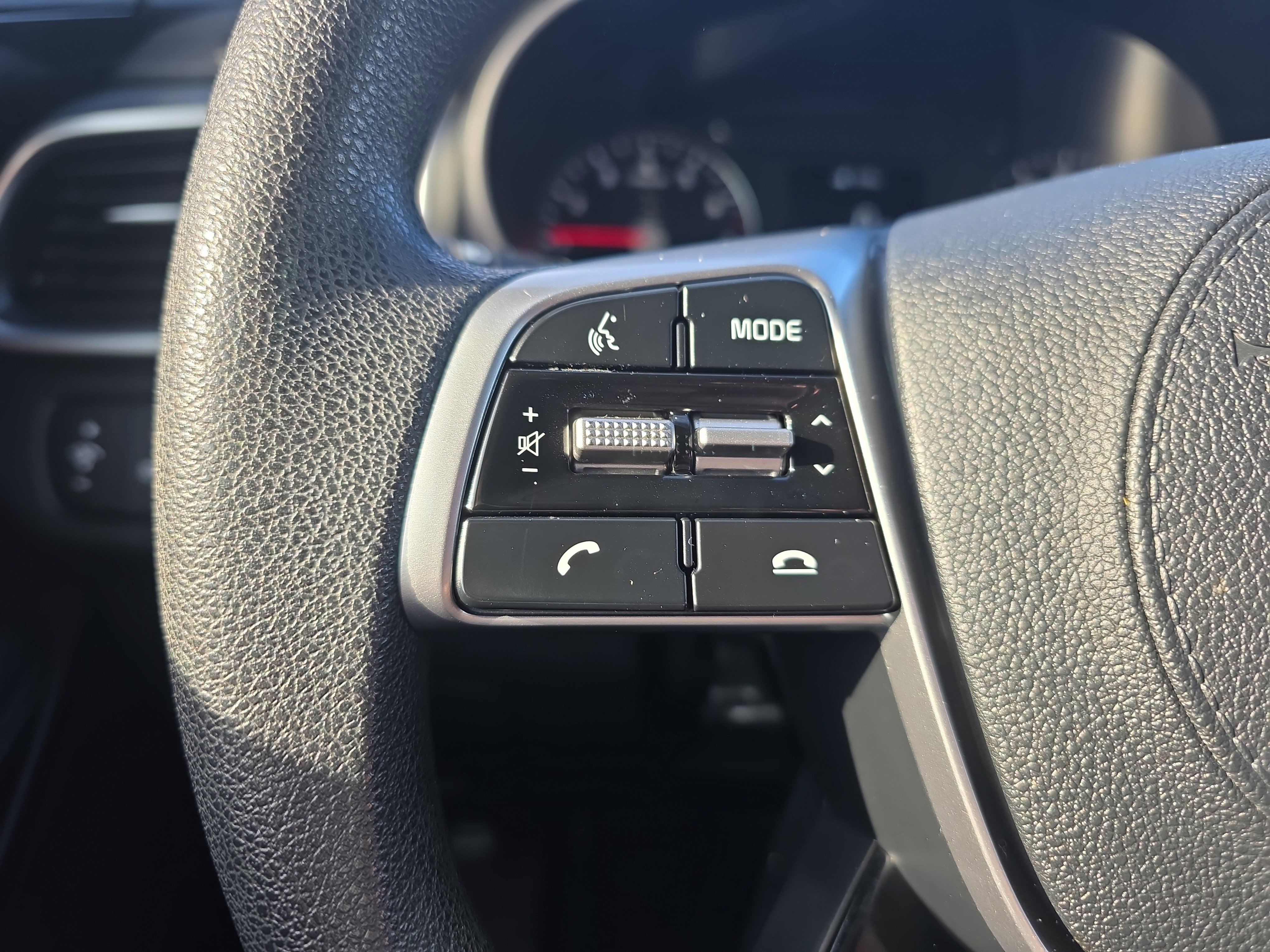 Used 2019 Kia Sorento LX image 31