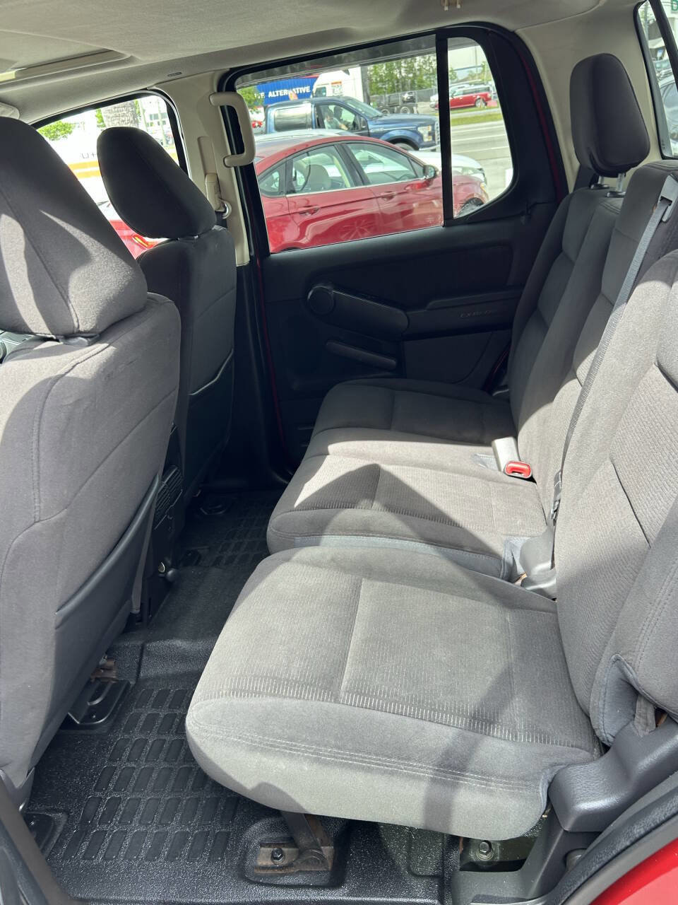 Used 2010 Ford Explorer Sport Trac XLT image 16