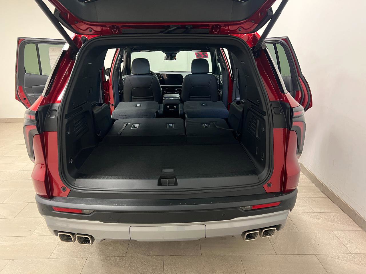 New 2026 Chevrolet Traverse LT FWD image 19