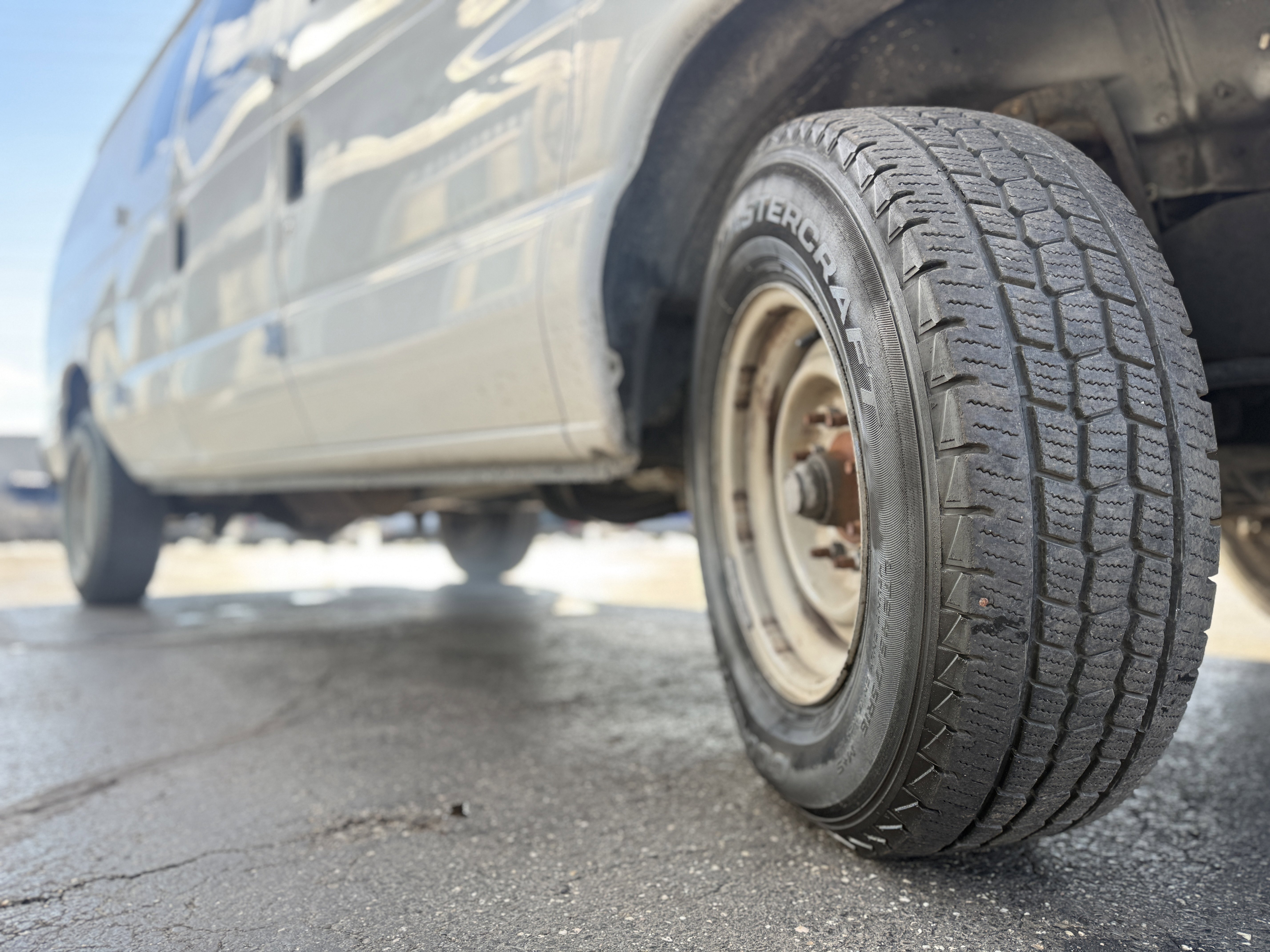 Used 2010 Ford E-250 and Econoline 250 image 32