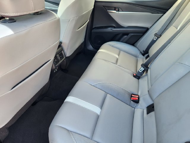 Used 2026 Toyota Camry SE w/ Convenience Package FWD image 30