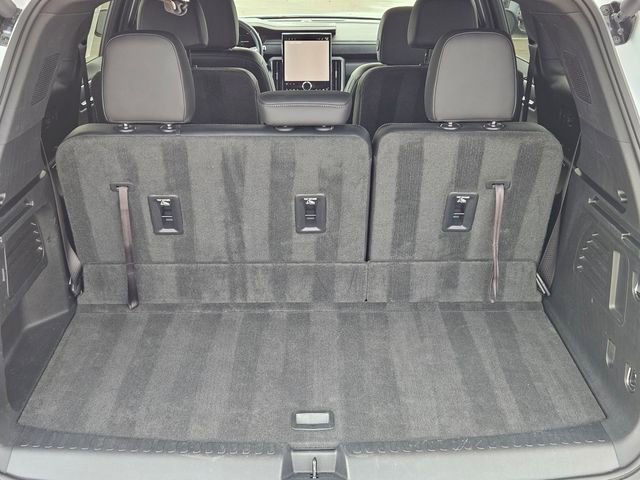 Used 2024 GMC Acadia Elevation image 28