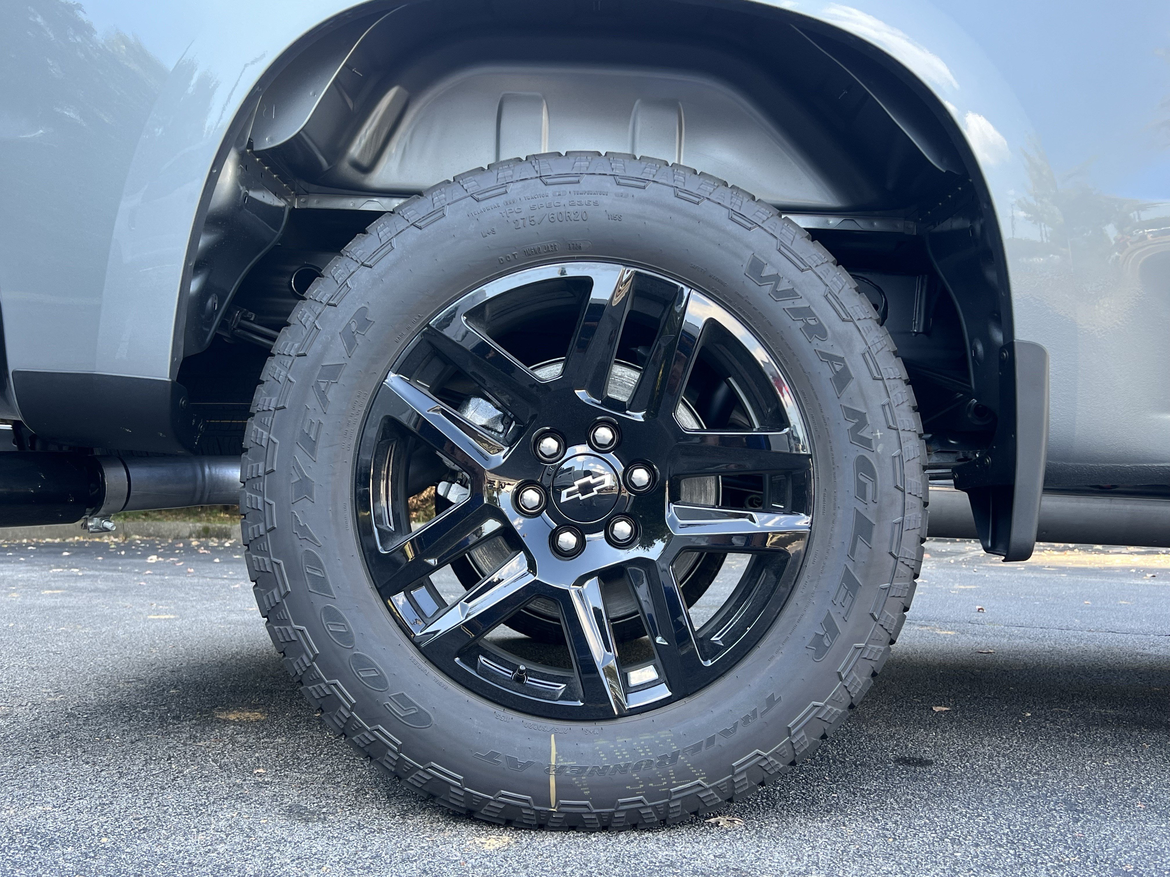 New 2026 Chevrolet Silverado 1500 Custom w/ Turbomax Blackout Package AWD/4WD image 40