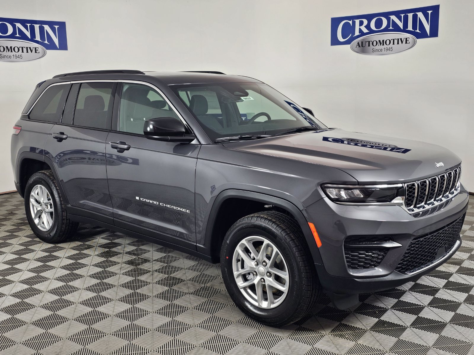 New 2026 Jeep Grand Cherokee Laredo X AWD/4WD image 7