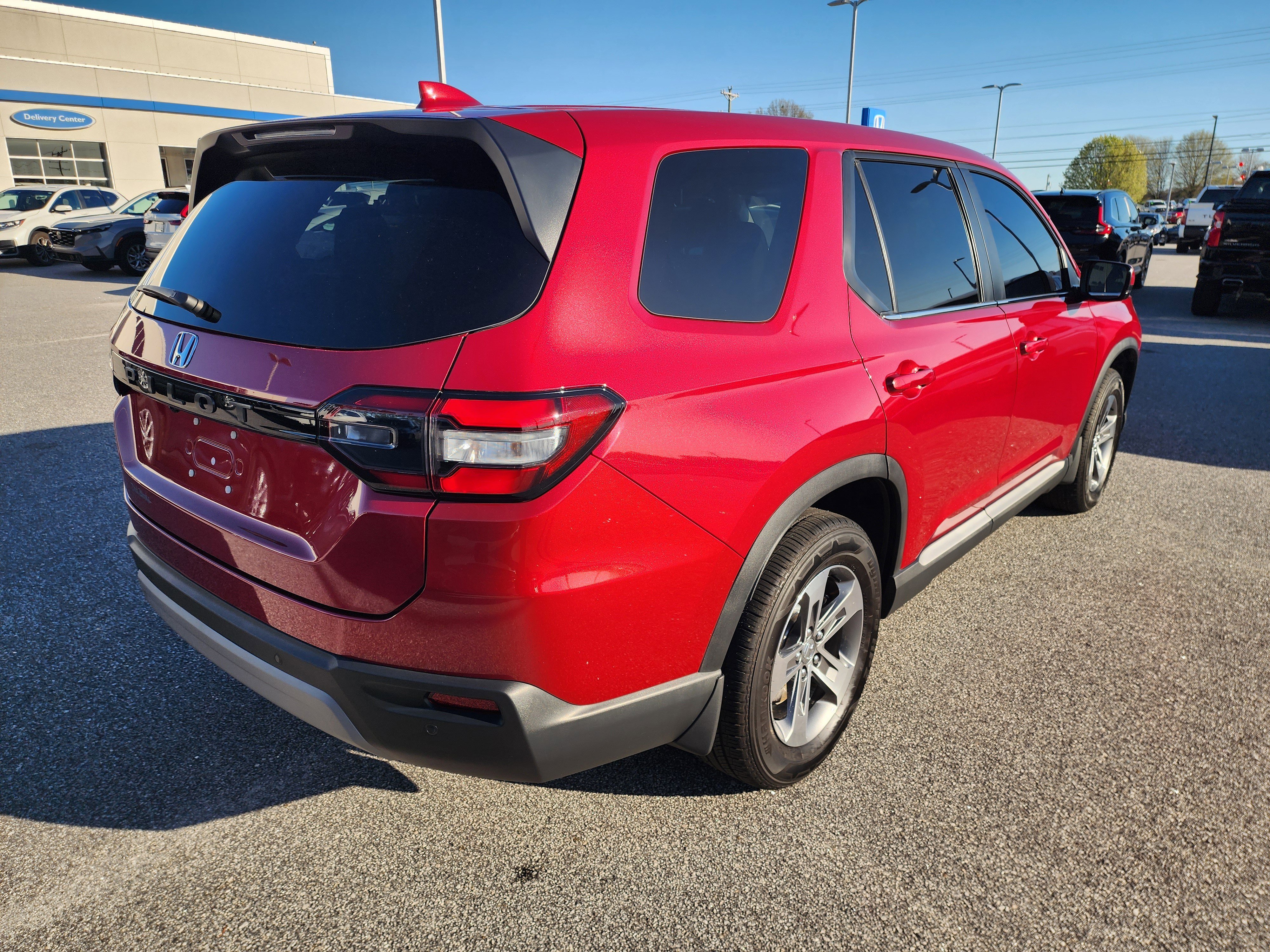 Certified 2025 Honda Pilot EX-L image 4