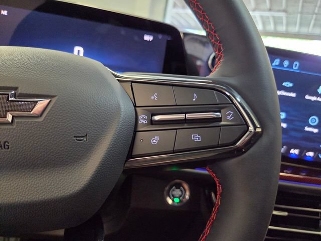 New 2027 Chevrolet Traverse RS w/ LPO, Floor Liner Package FWD image 25