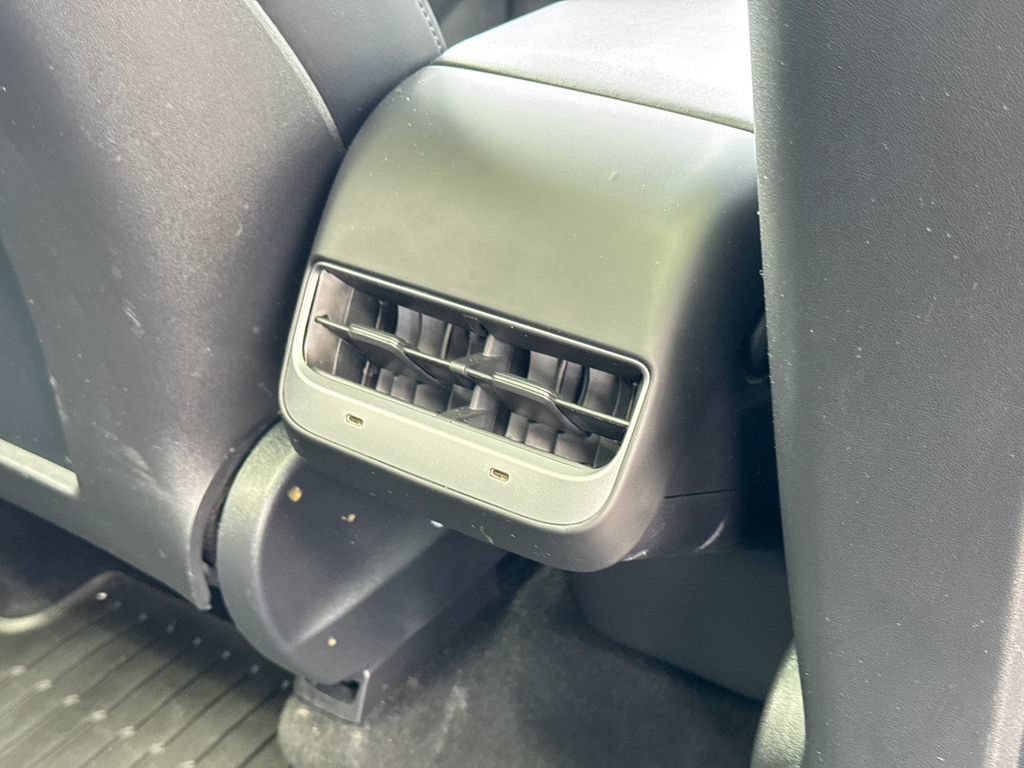 Used 2020 Tesla Model Y Long Range AWD/4WD image 18