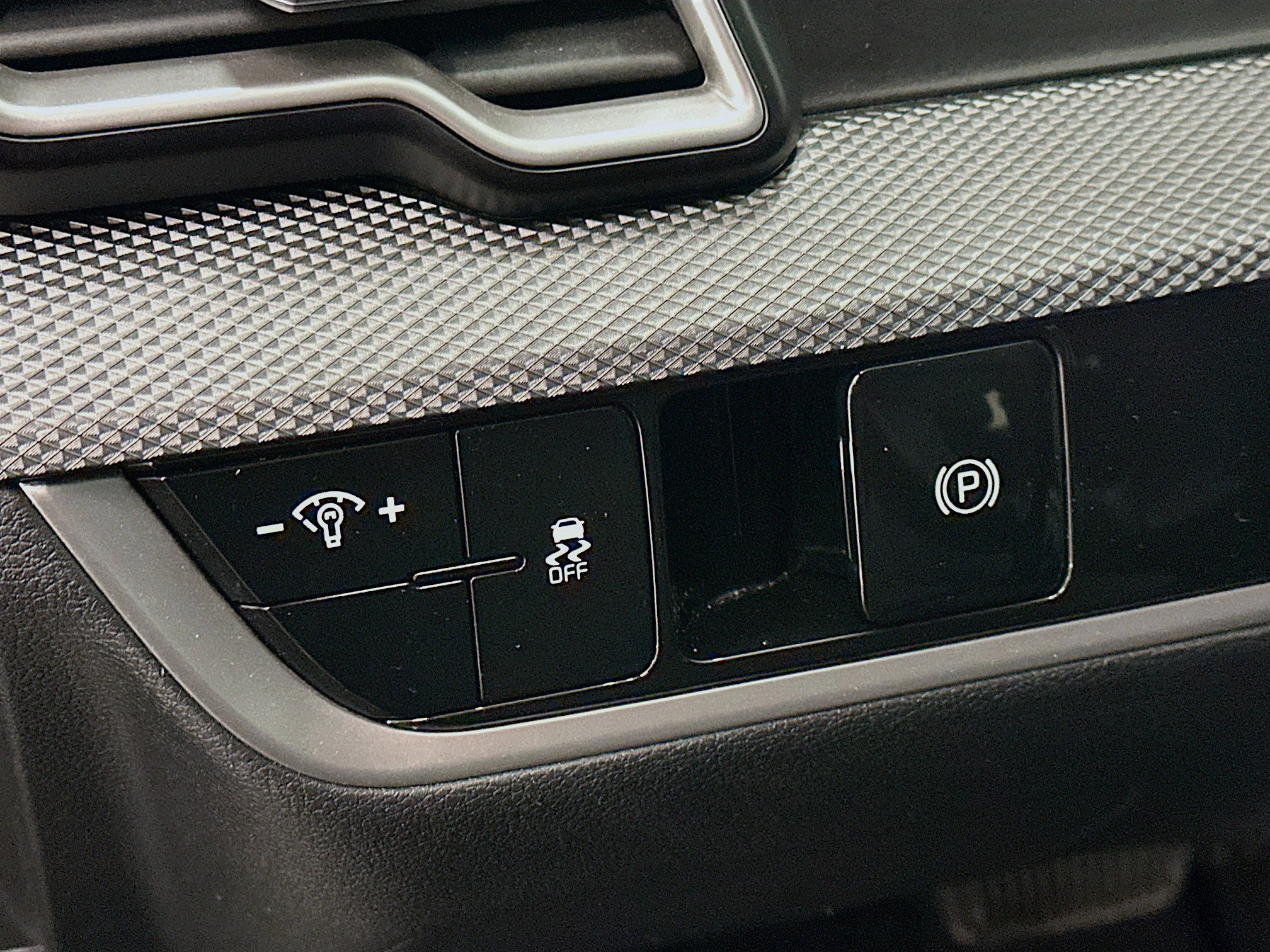 Used 2024 Kia Sportage LX image 17