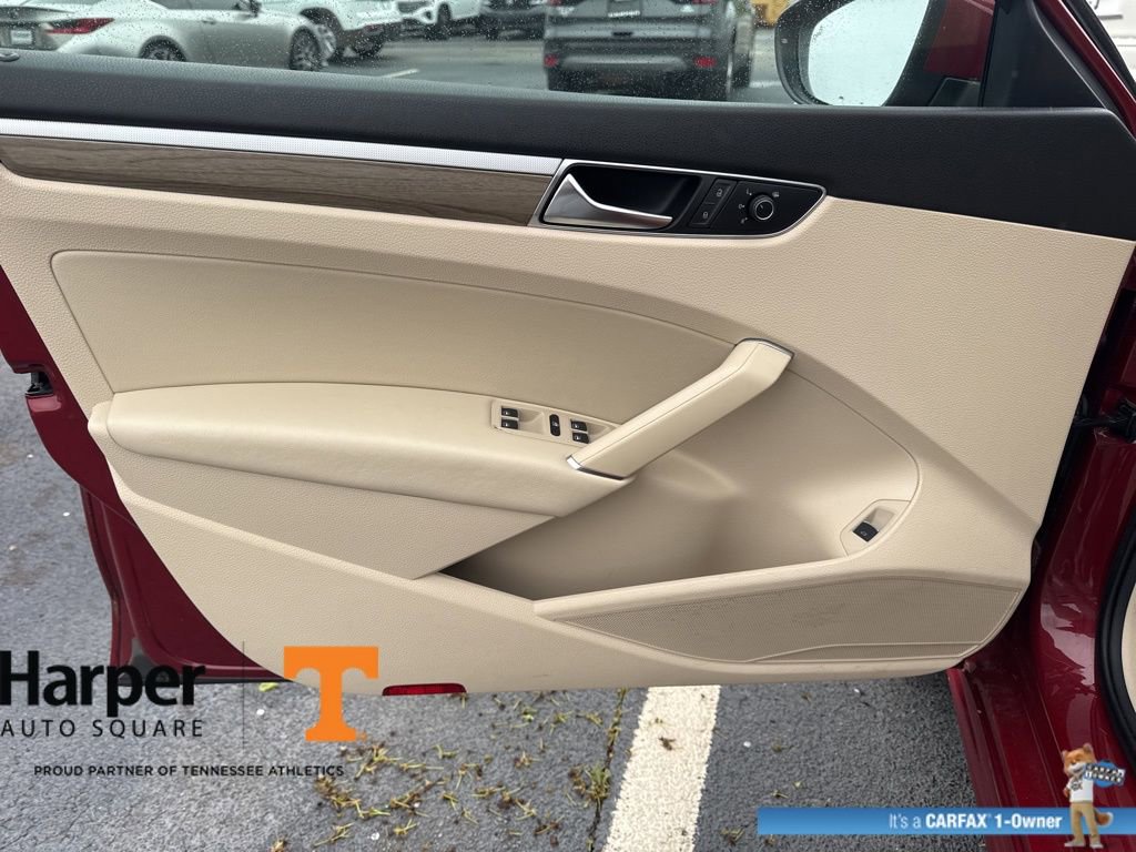 Used 2017 Volkswagen Passat 1.8T SE image 17