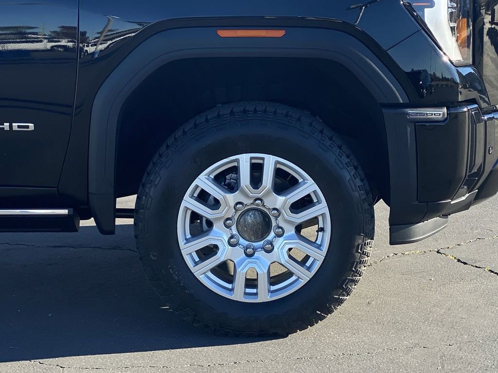 New 2026 GMC Sierra 2500 Denali Ultimate w/ LPO, Black Badging Package image 46