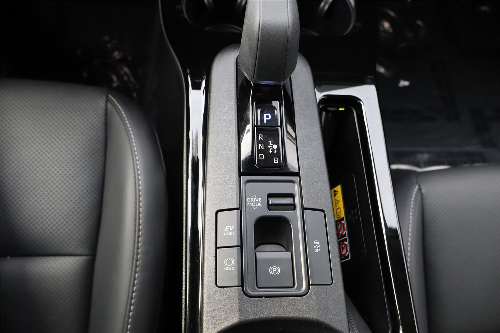 Used 2023 Toyota Prius XLE image 23