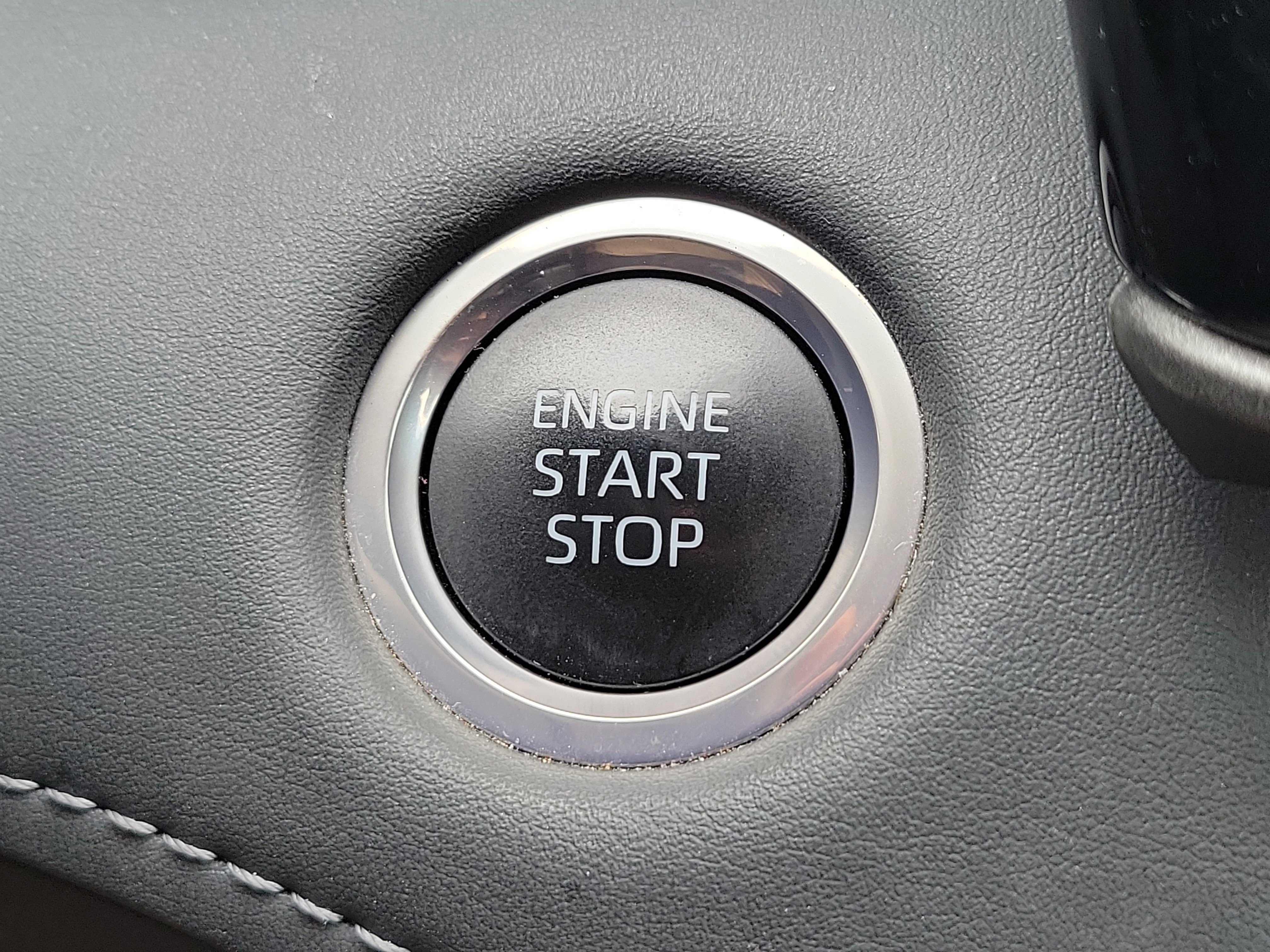 Used 2024 Toyota Highlander LE image 31