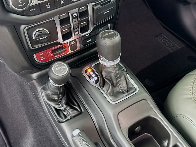 New 2025 Jeep Gladiator Mojave image 20