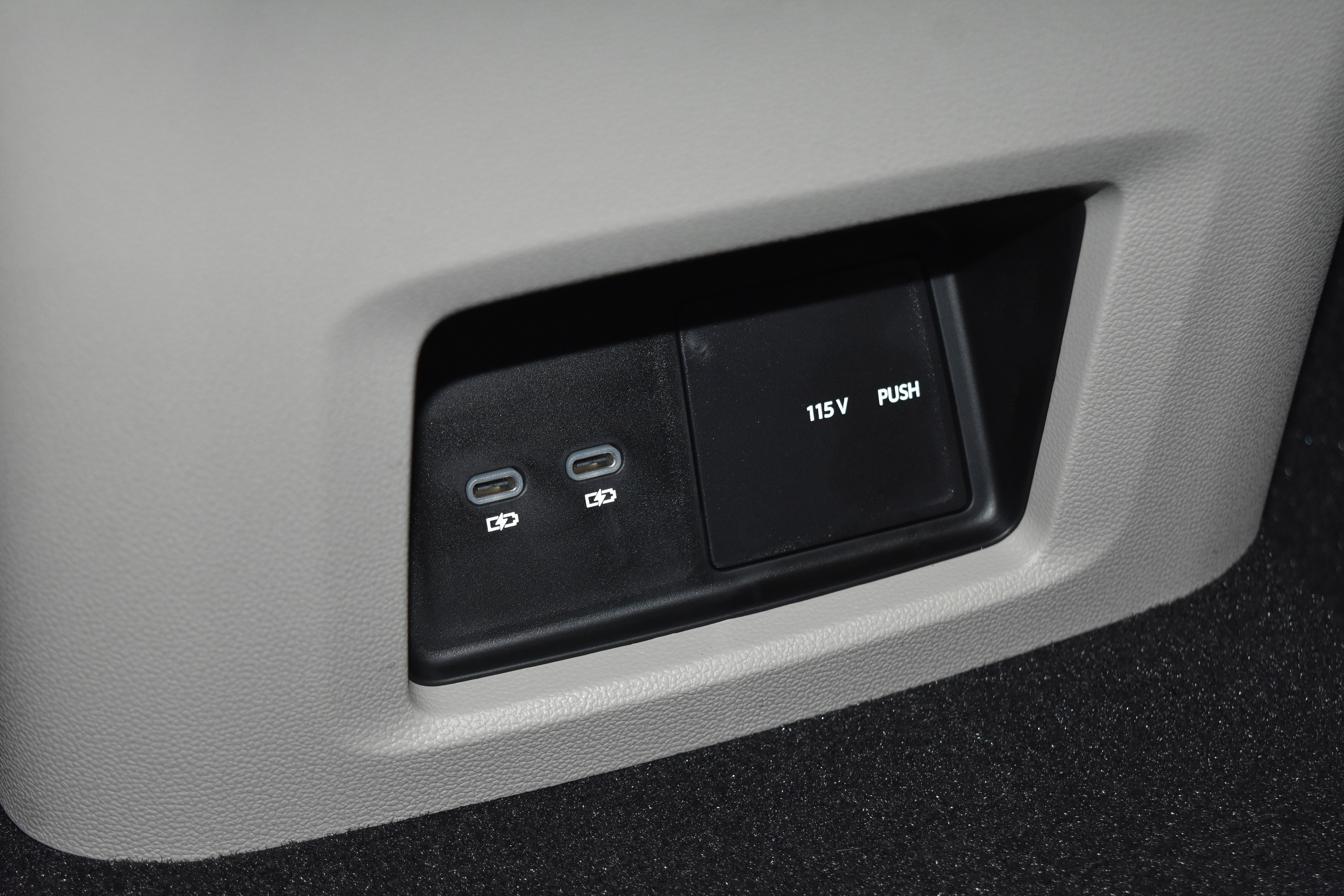 New 2026 Volkswagen Atlas SE image 16