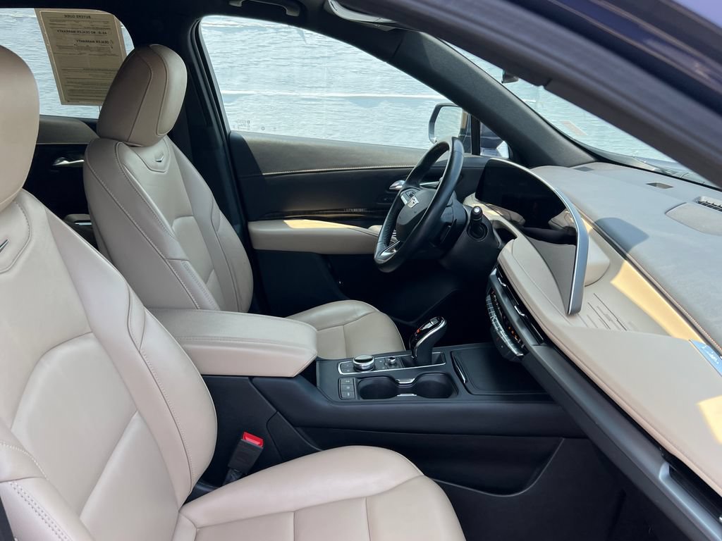 Used 2025 Cadillac XT4 Premium Luxury FWD image 22