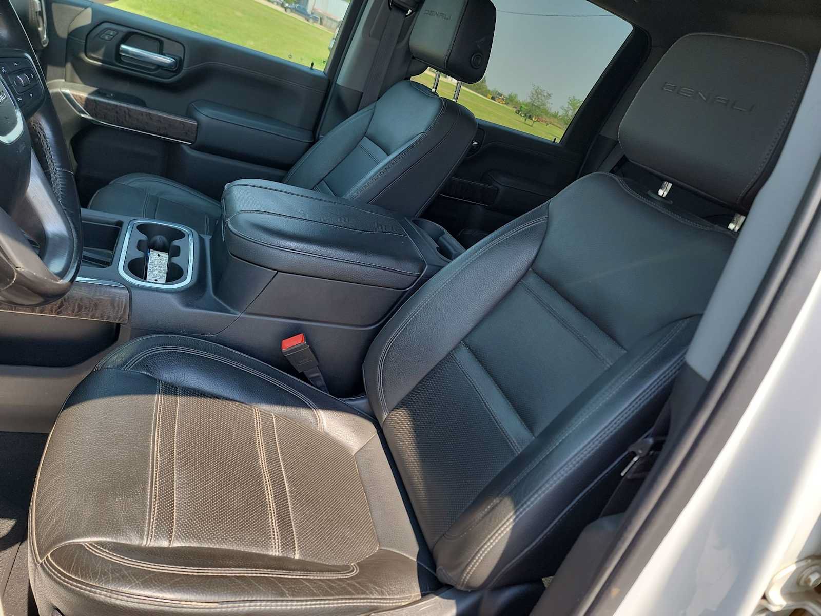 Used 2023 GMC Sierra 2500 Denali AWD/4WD image 11