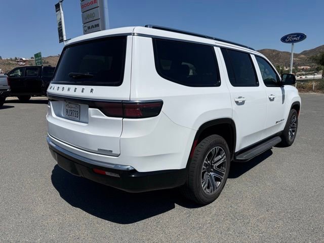 Used 2024 Jeep Wagoneer Series II w/ Flexible Seating Group RWD image 3