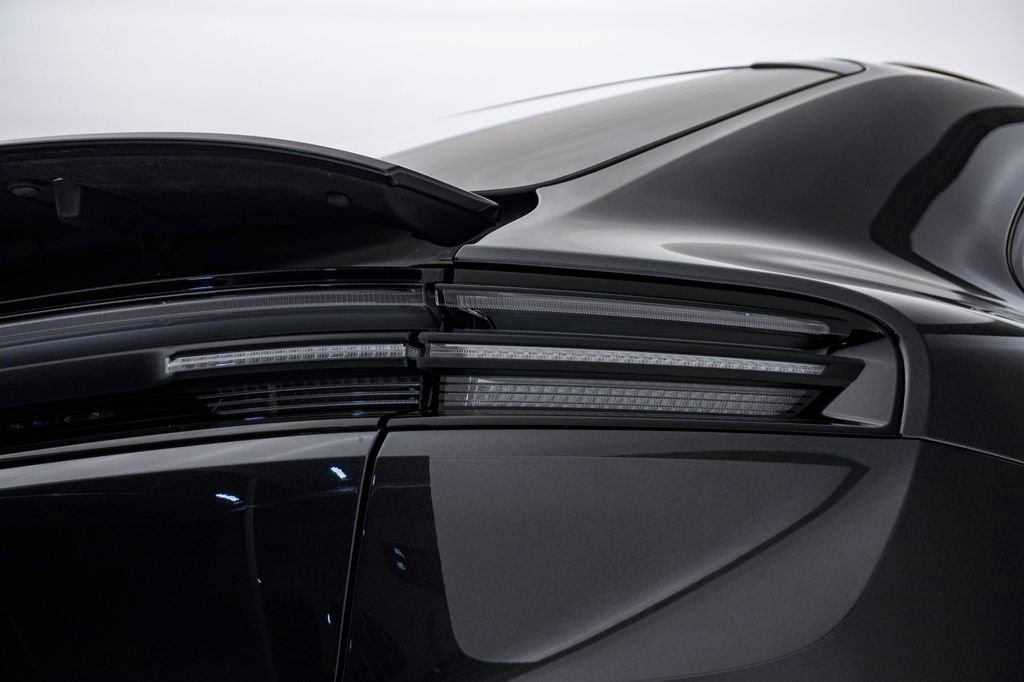 Certified 2025 Porsche Macan 4S Electric image 12