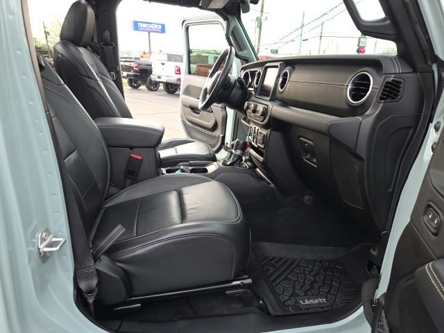 Used 2023 Jeep Wrangler Unlimited Sahara w/ Cold Weather Group image 37