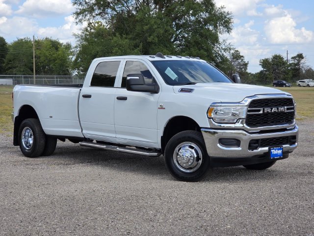 Used 2024 RAM 3500 Tradesman w/ Chrome Appearance Group AWD/4WD image 2