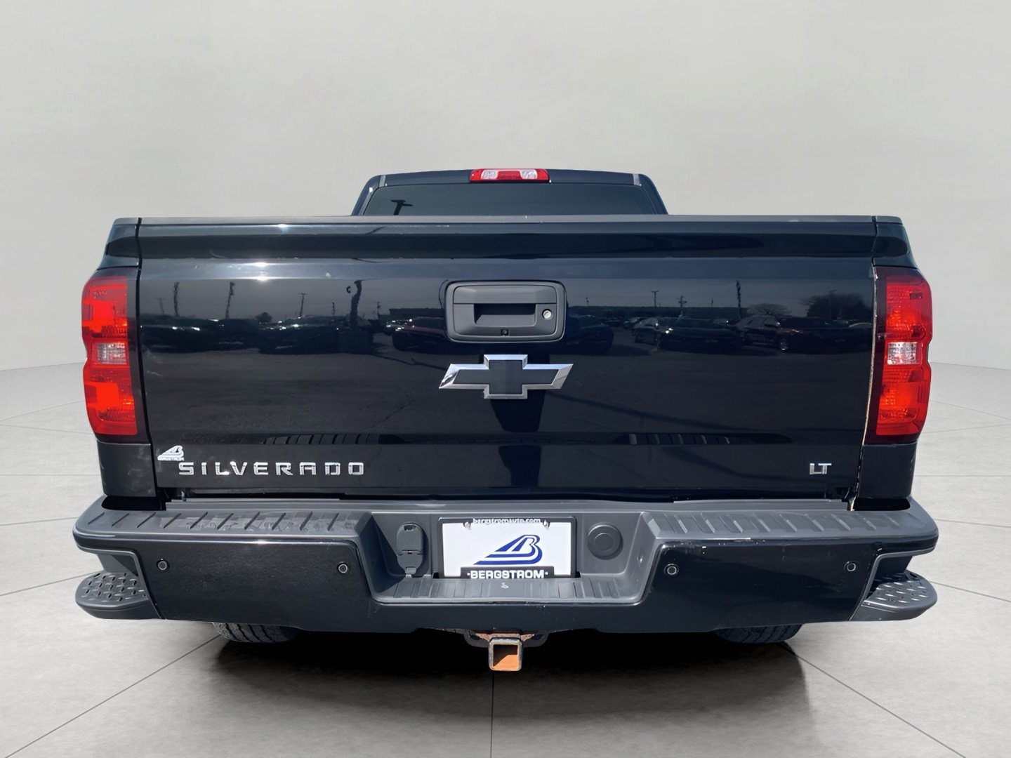 Used 2017 Chevrolet Silverado 1500 LT w/ Midnight Edition image 10