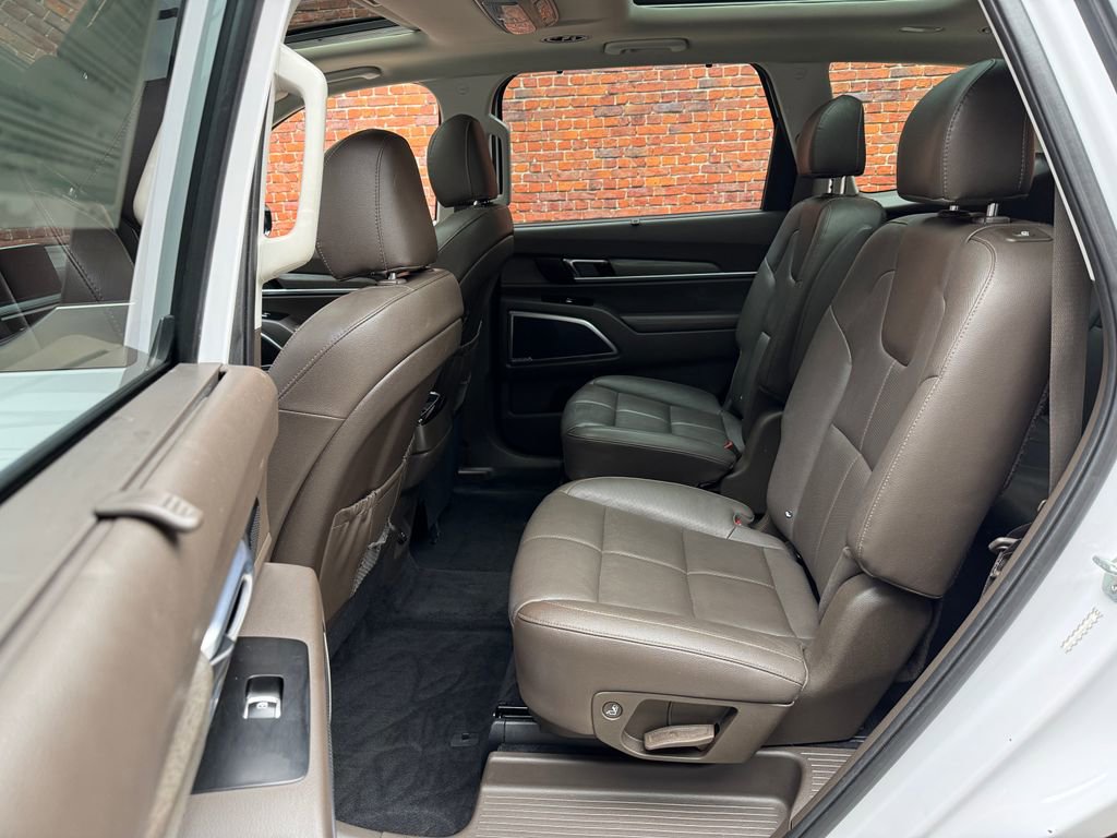 Used 2021 Kia Telluride SX w/ Towing Package FWD image 24