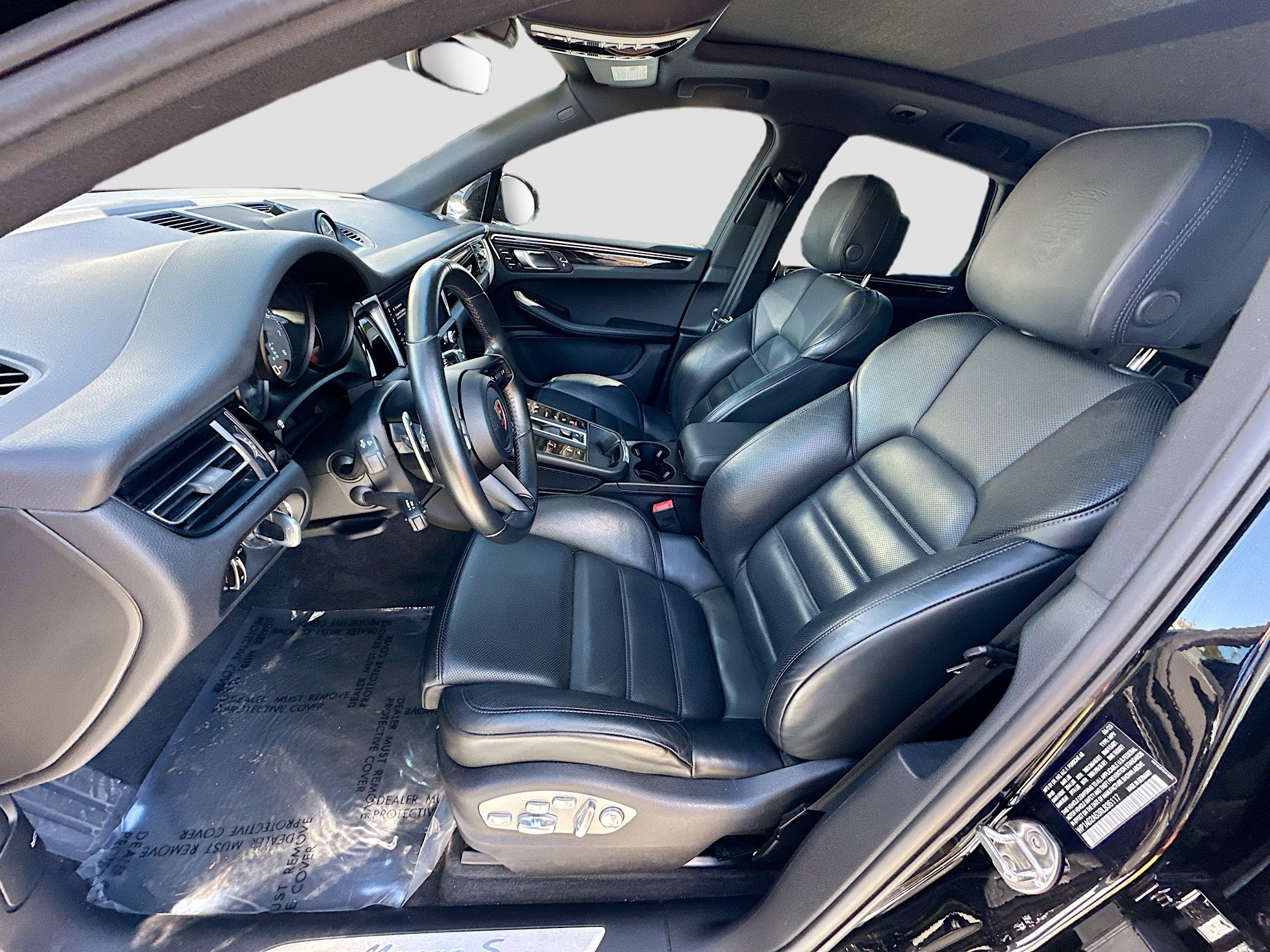 Used 2024 Porsche Macan S AWD/4WD image 21