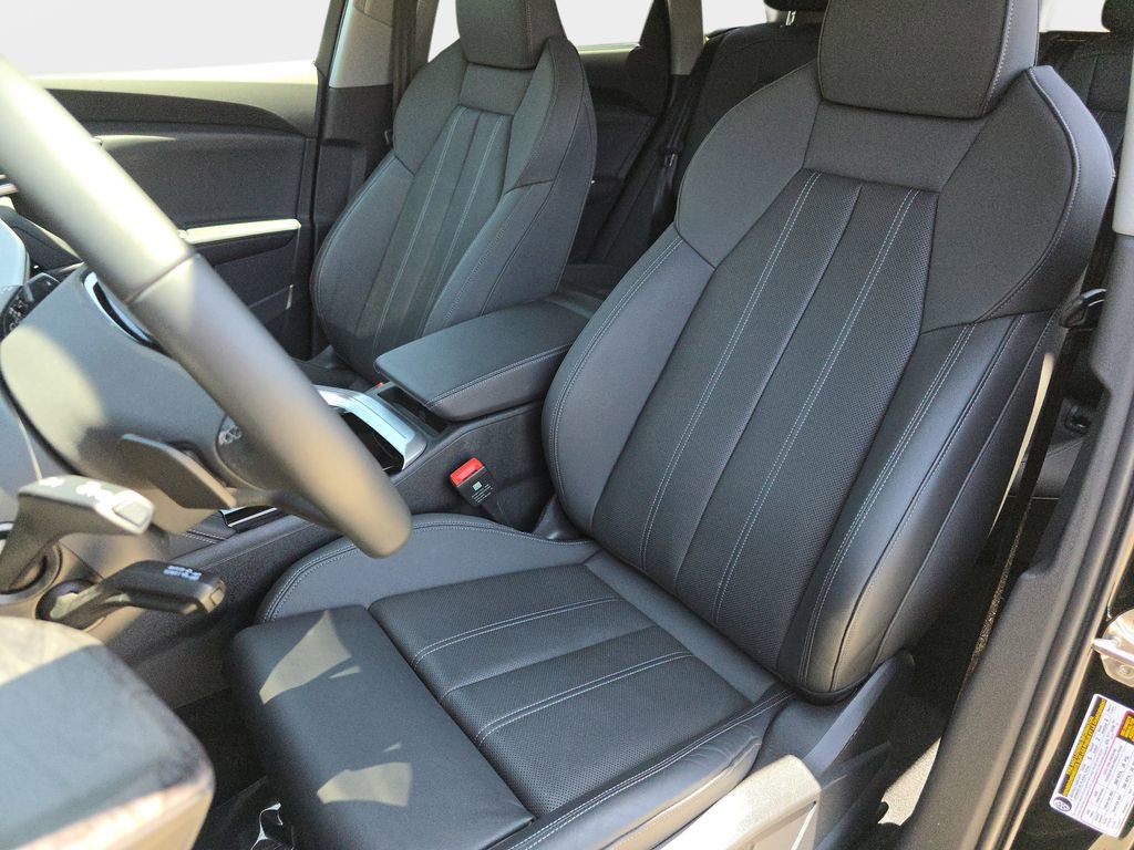 Certified 2025 Audi Q5 Premium w/ Premium Plus AWD/4WD image 18