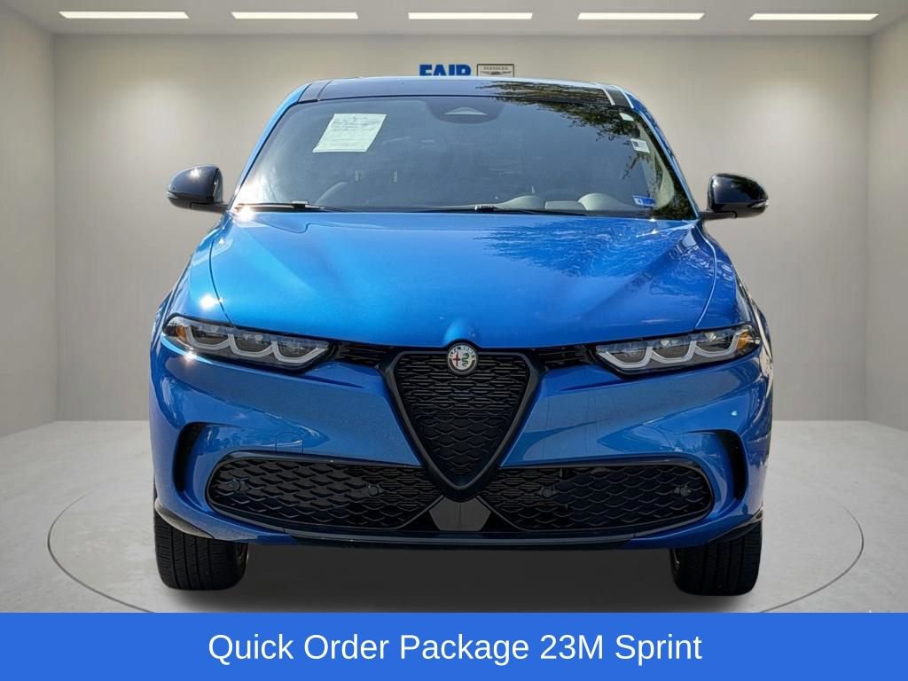 Used 2025 Alfa Romeo Tonale w/ Premium Package AWD/4WD image 5