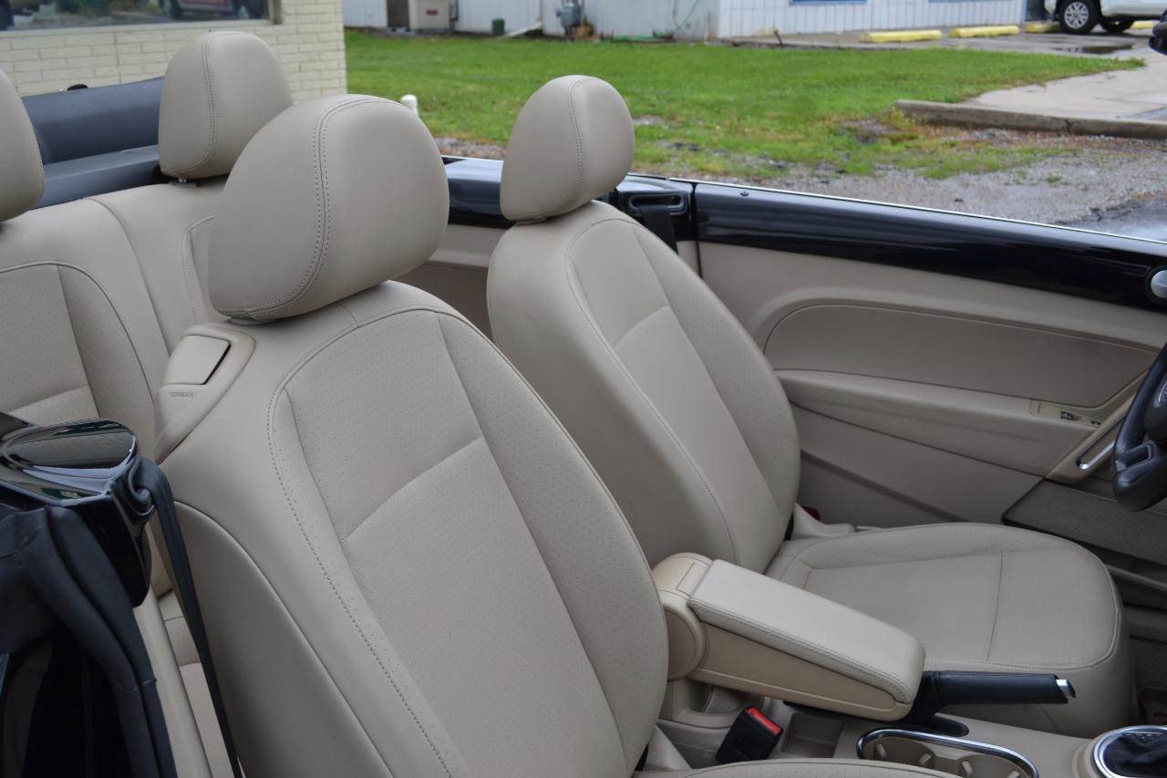 Used 2015 Volkswagen Beetle 1.8T FWD image 29