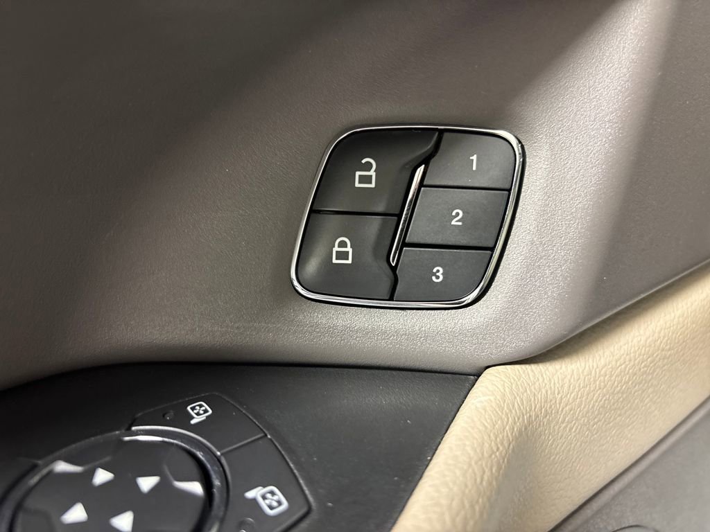 Used 2021 Ford Expedition Max XLT RWD image 26