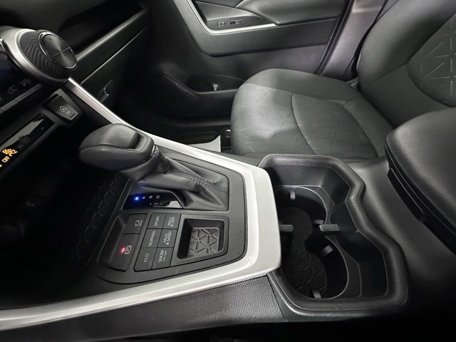 Used 2022 Toyota RAV4 XLE image 29