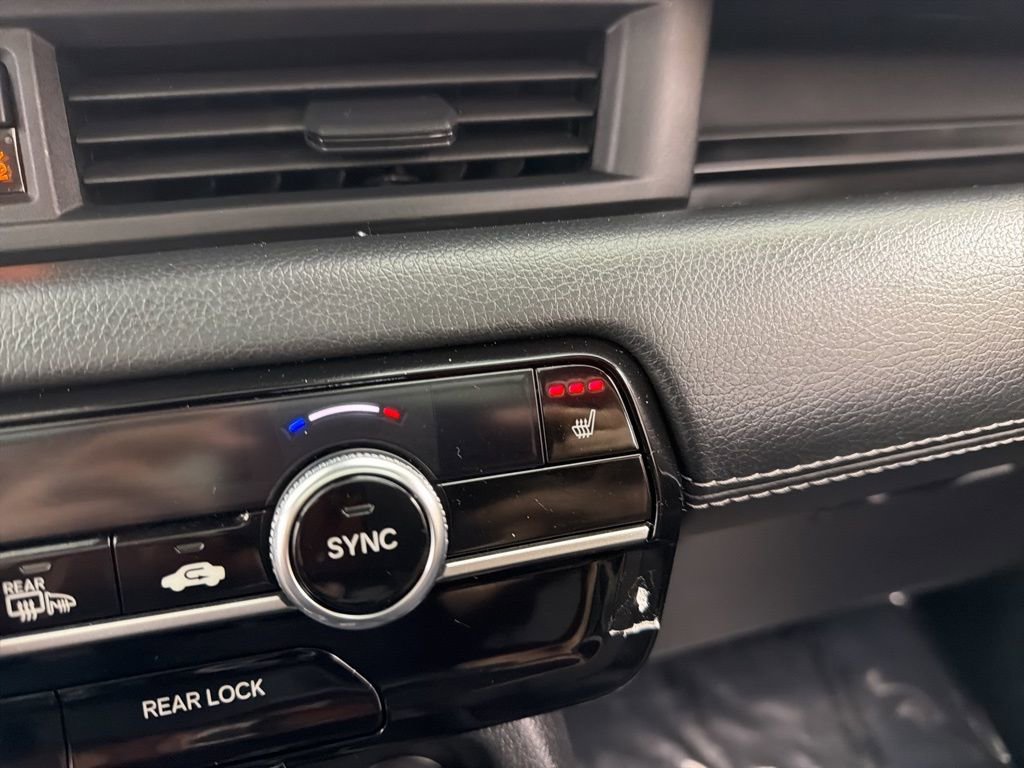 Used 2025 Honda Pilot Touring image 20