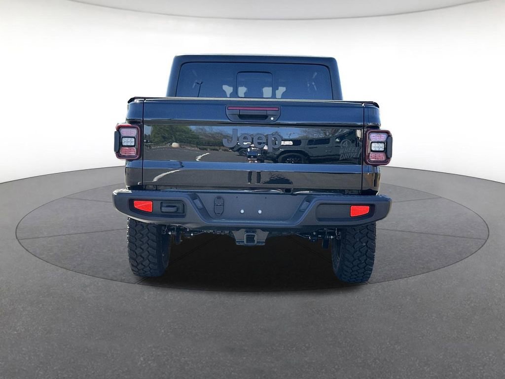Used 2024 Jeep Gladiator Sport image 4