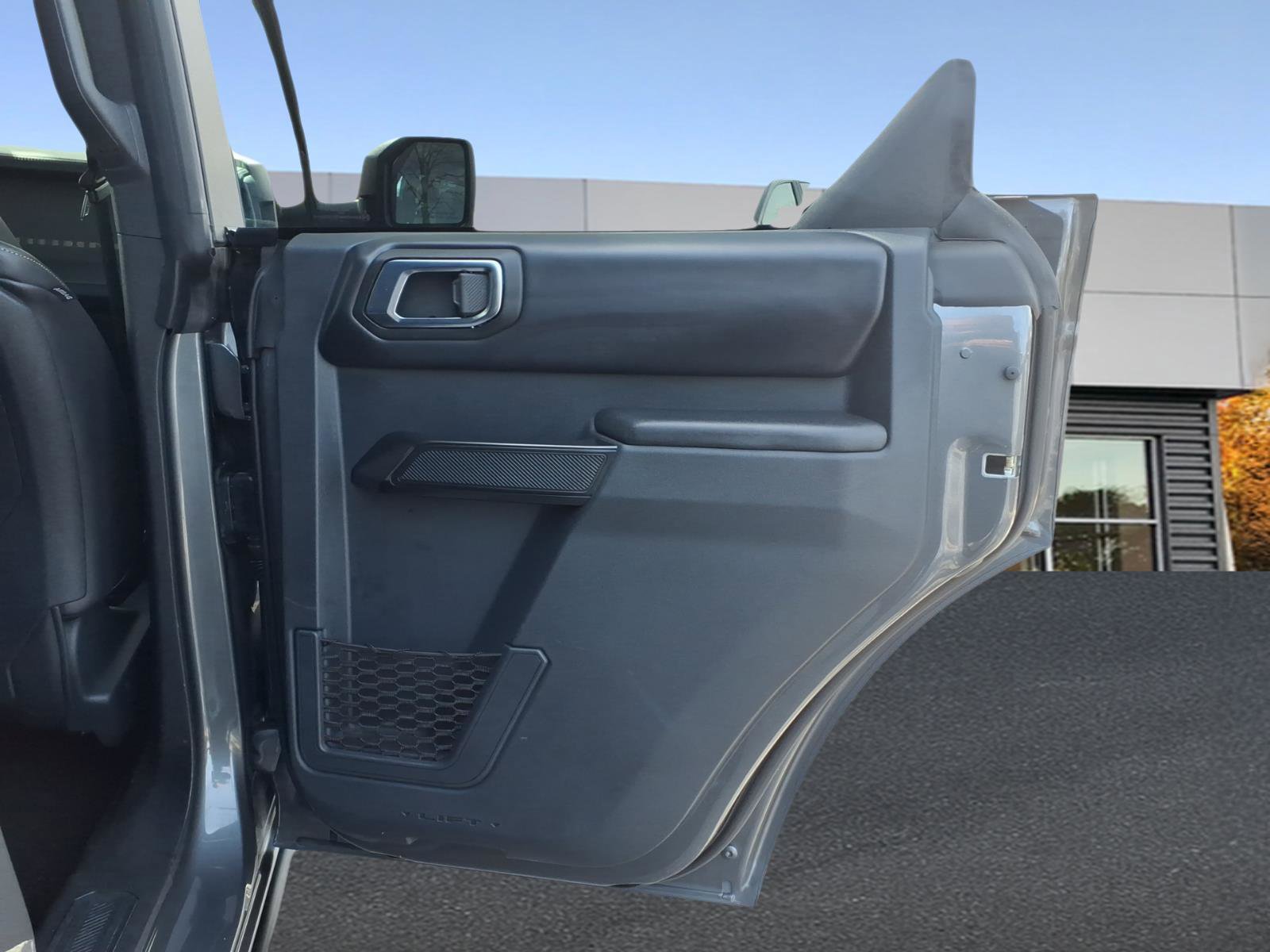 Used 2025 Ford Bronco Badlands AWD/4WD image 11