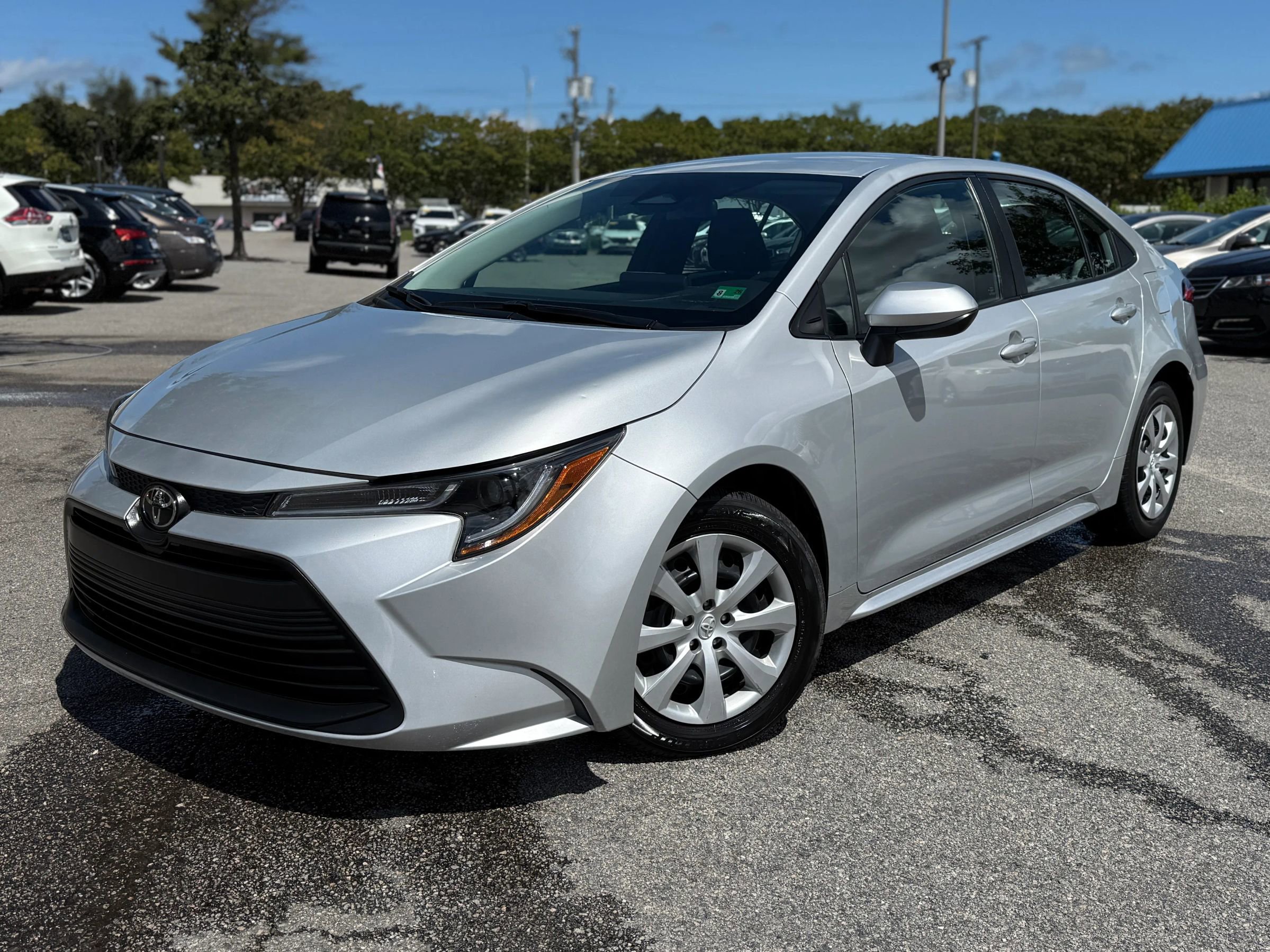 Used 2024 Toyota Corolla LE image 1