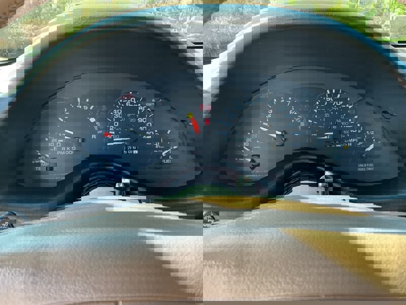 Used 1995 Oldsmobile Cutlass Supreme Convertible image 21