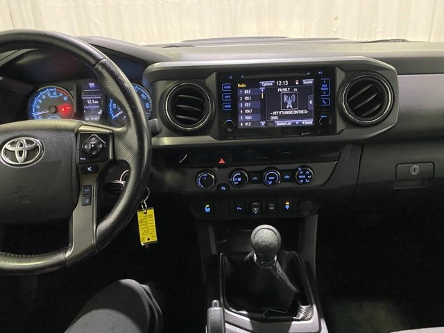 Used 2018 Toyota Tacoma TRD Sport w/ Technology Package image 20