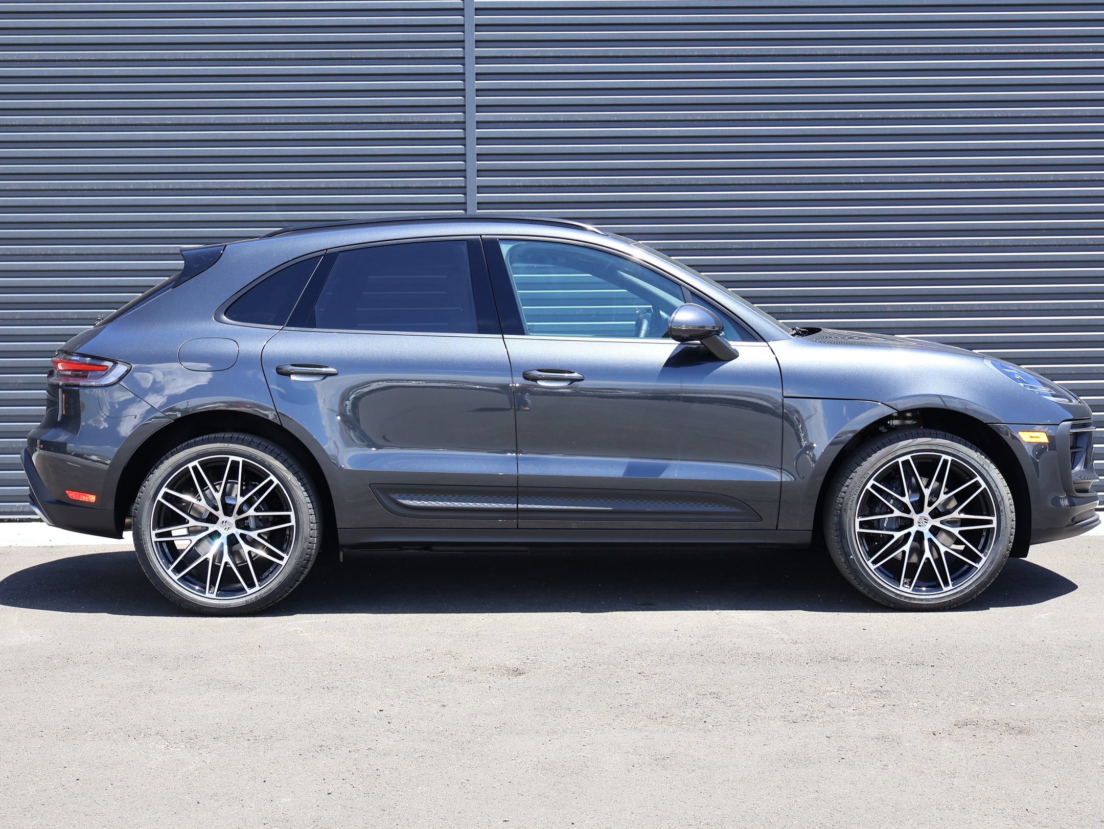 New 2026 Porsche Macan AWD/4WD image 8