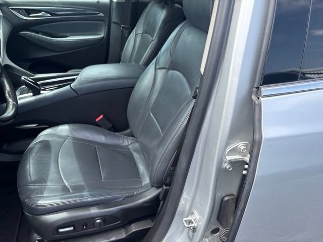 Used 2018 Buick Enclave Essence FWD image 9