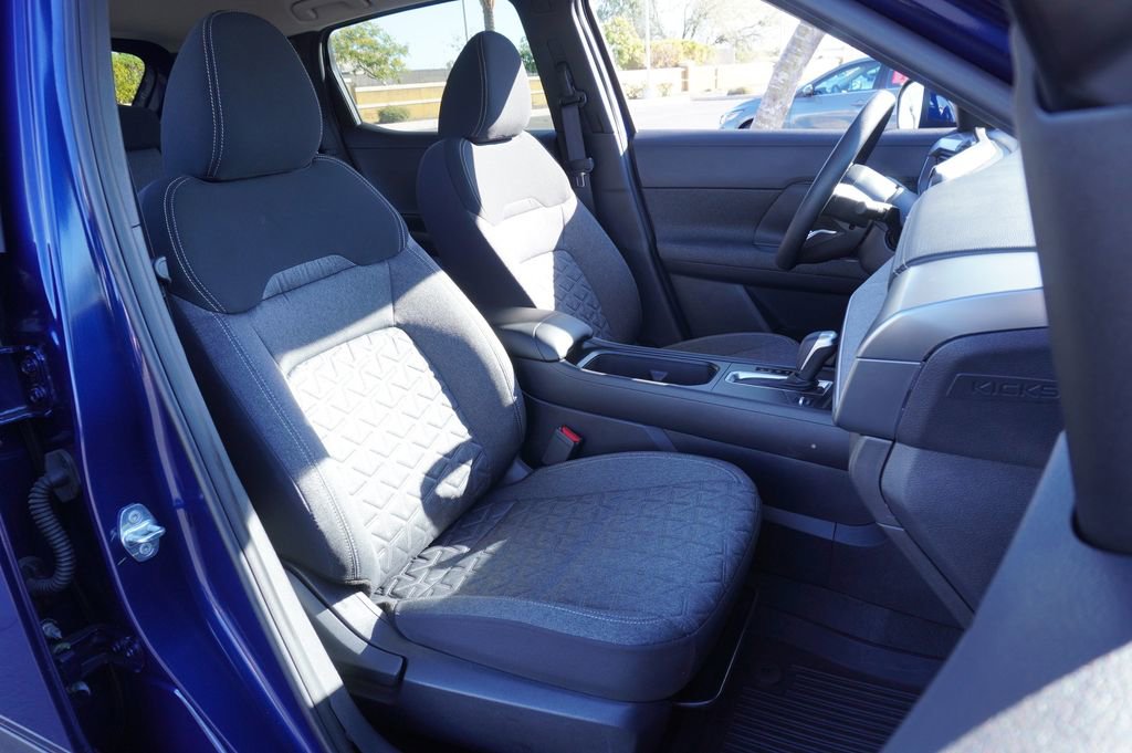 Certified 2025 Nissan Kicks SV w/ SV Premium Package FWD image 12