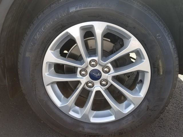 Used 2022 Ford Escape SE w/ Cold Weather Package image 28