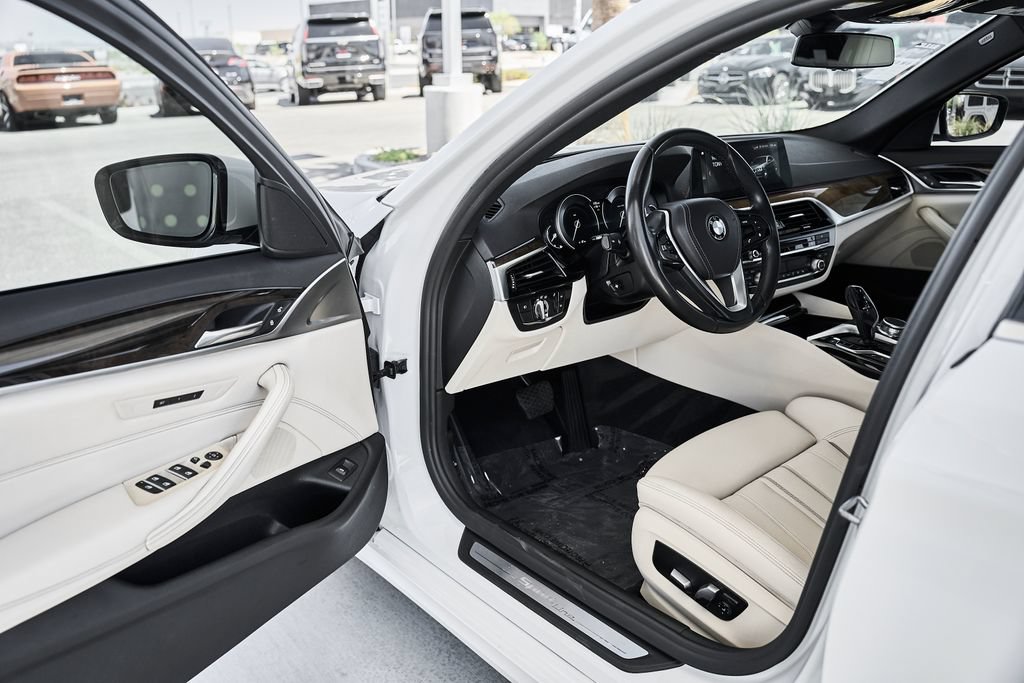 Used 2018 BMW 540i w/ Premium Package RWD image 15