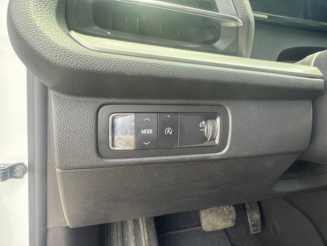 Used 2026 Chevrolet Traverse LT w/ Sun and Wheel Package FWD image 27
