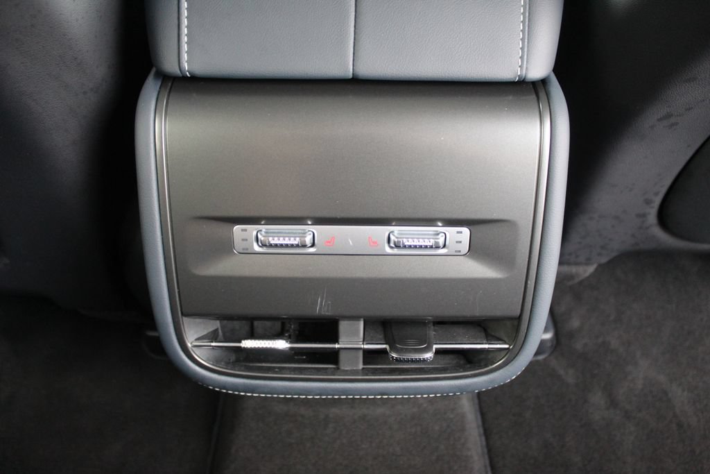 Used 2024 Lincoln Nautilus Reserve w/ Equipment Group 203A AWD/4WD image 16