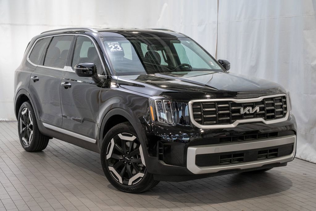 Used 2023 Kia Telluride S image 1