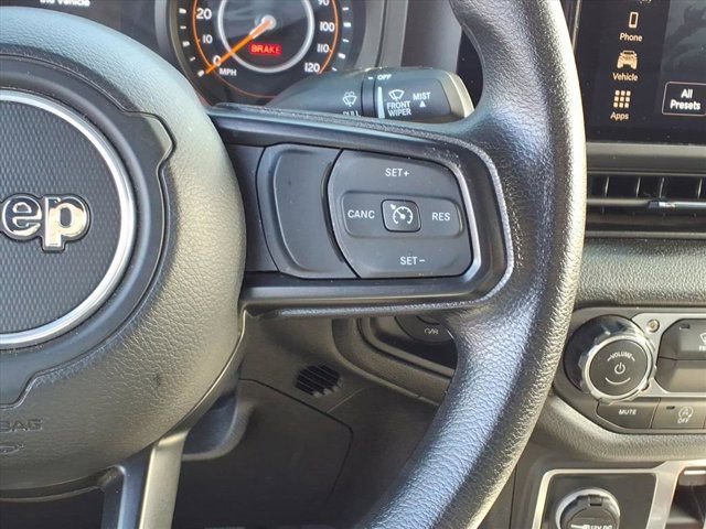 Used 2025 Jeep Wrangler Sport image 18