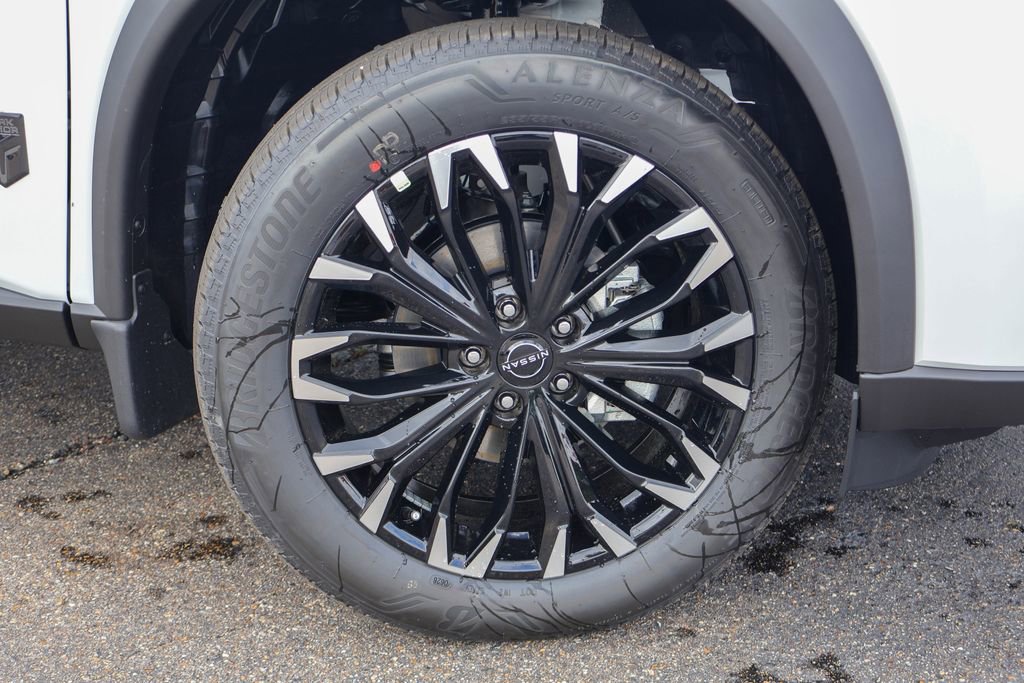 New 2026 Nissan Rogue SV AWD/4WD image 18